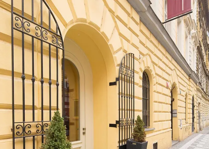 City Lounge Hotel