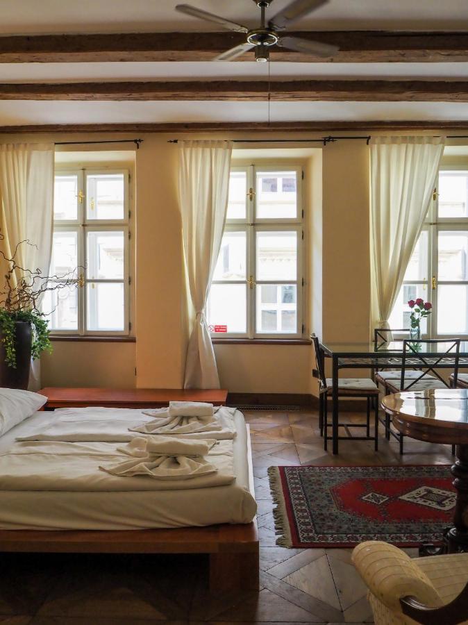 Karlova - Old Town Apartment *