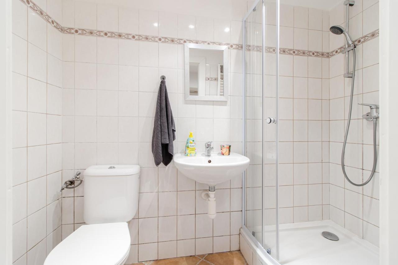 Aparts By The Bridge Apartment Prag
