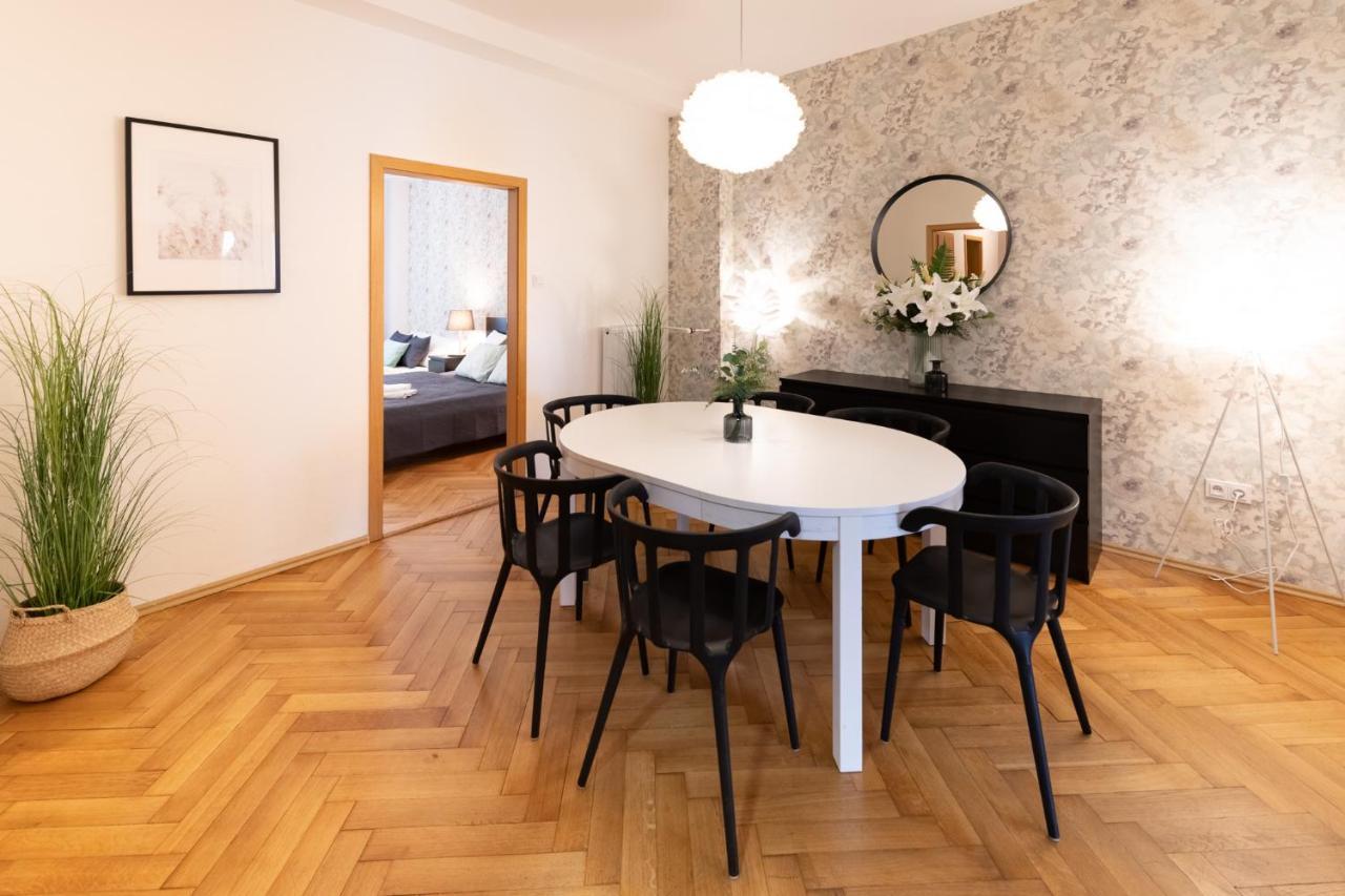 Luxury In Prime Location Lejlighed *