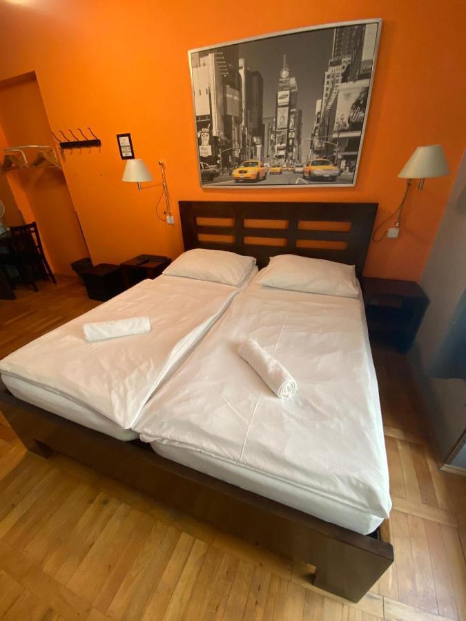Station Hotel 3*