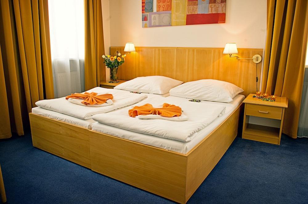 Nabucco Hotell 4*