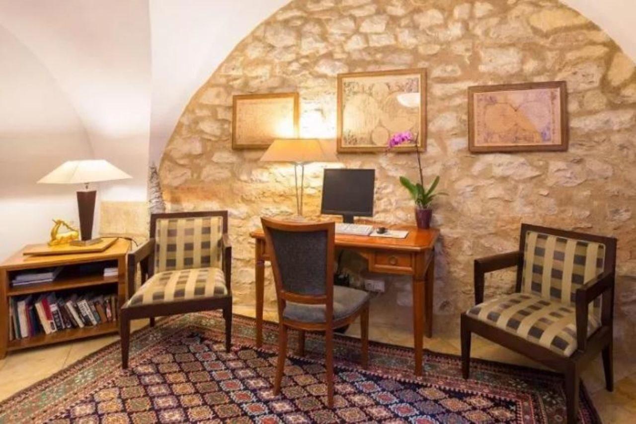 Hotell The Golden Wheel 4*