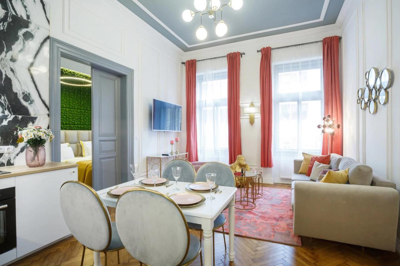 Apartment Palace By Main Station - Premier *