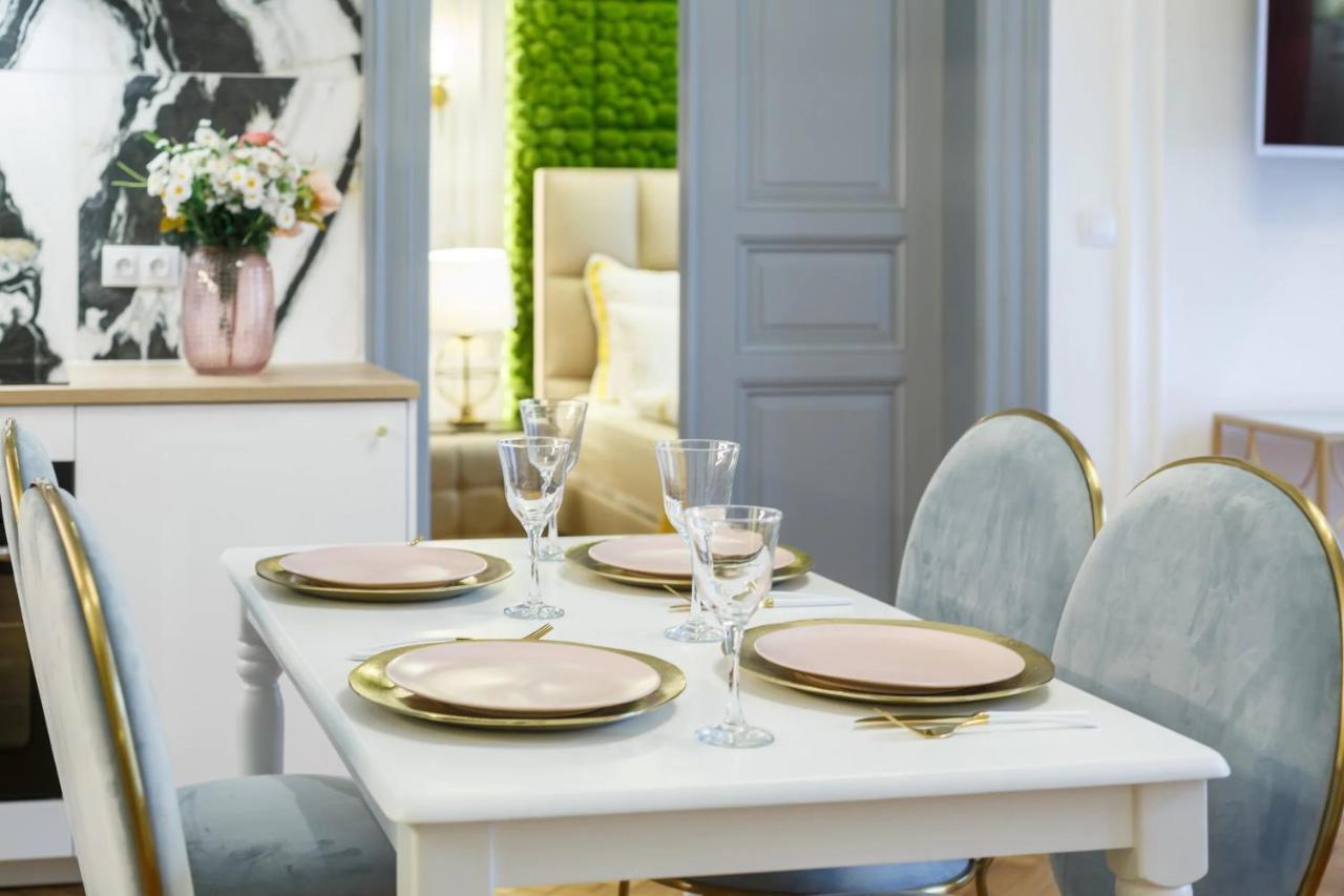 Palace By Main Station - Premier Apartment Prague