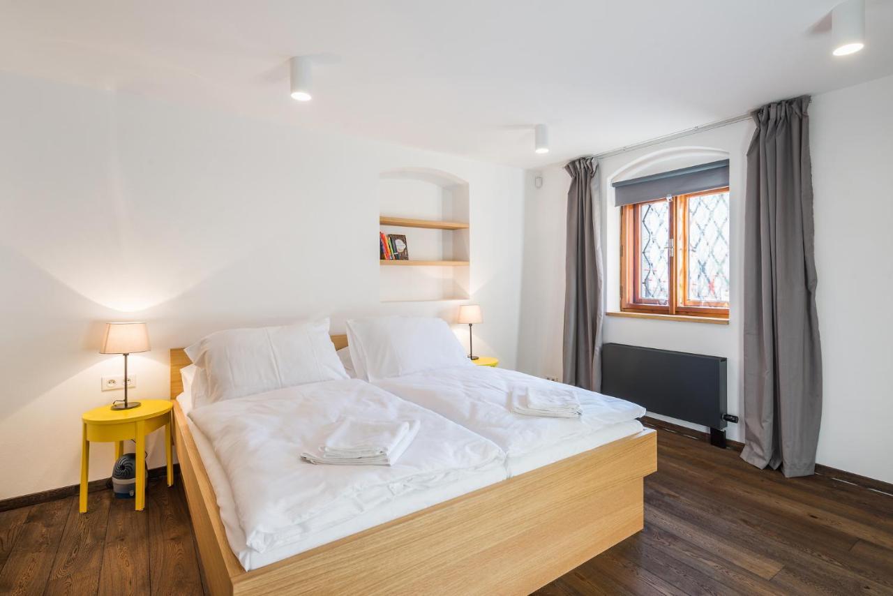 Ferienhaus Modern In A Picturesque 15th-century Building Prag