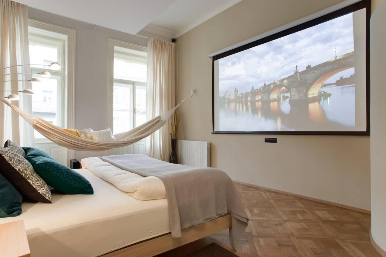Bright Na Porici Apartment Prag