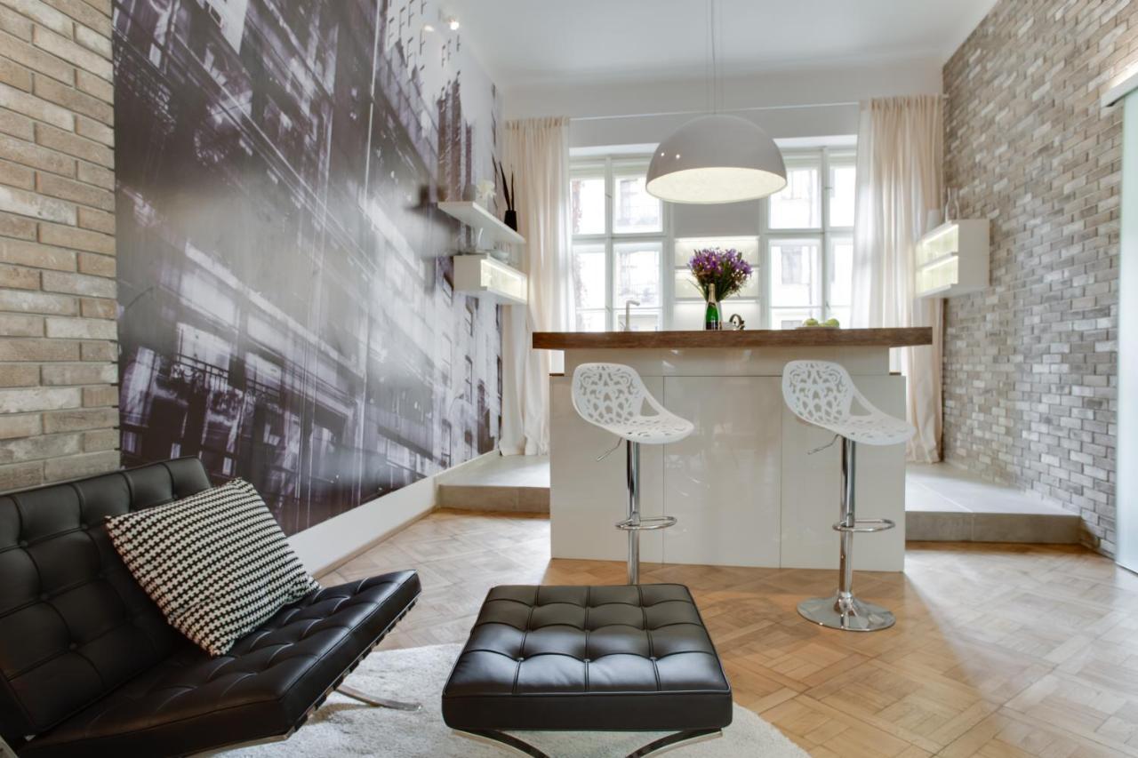 Bright Na Porici Apartment