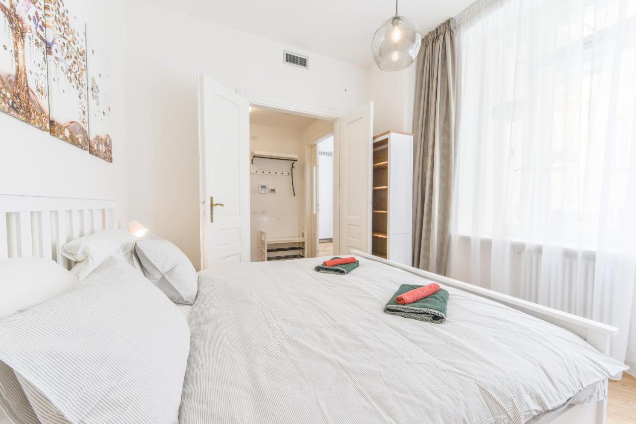 Apartment Brand New Next To Old Town Square Prag