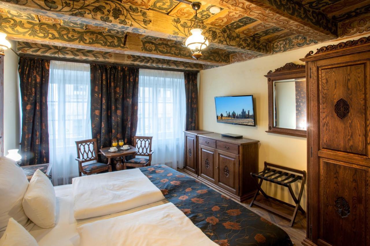U Cerneho Orla 4* Prag
