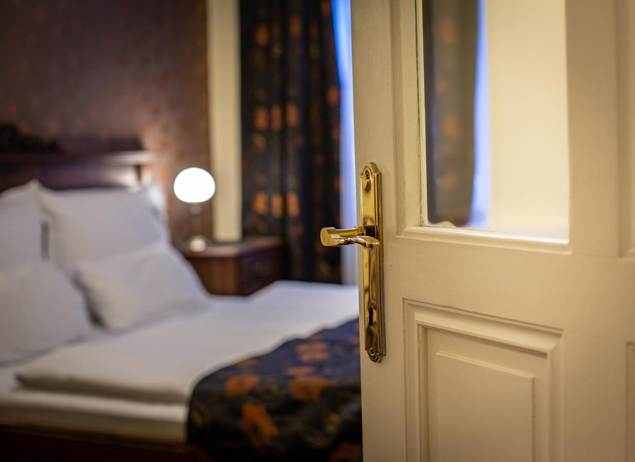 U Cerneho Orla Hotell 4*