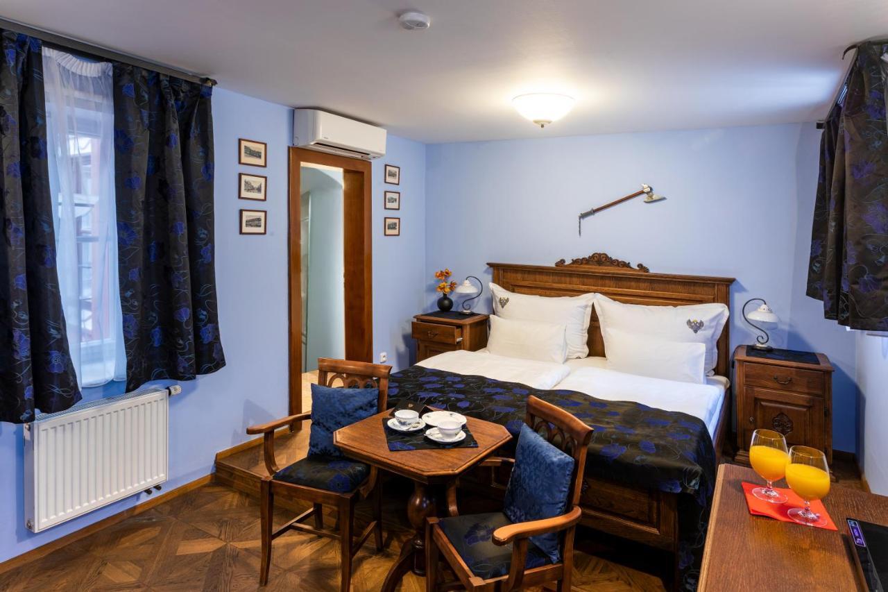 Hotell U Cerneho Orla Prag