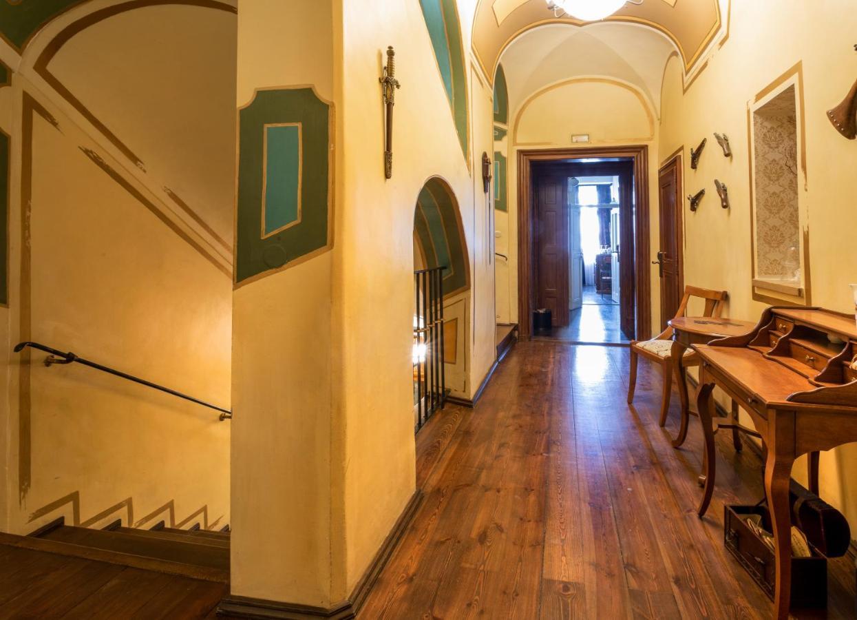 Hotell U Cerneho Orla 4*