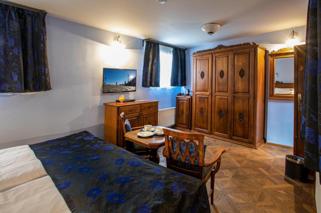 U Cerneho Orla Hotell Prag