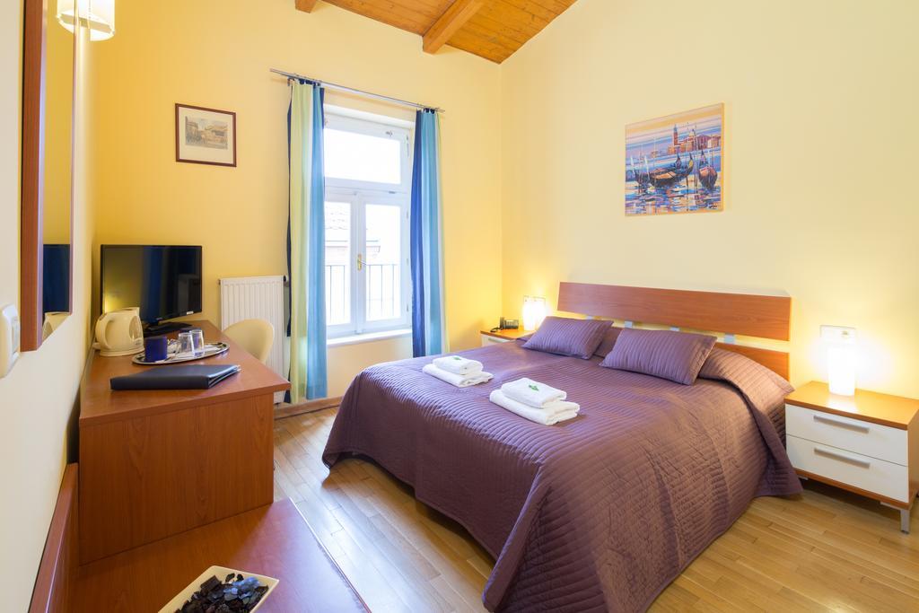Hotel City Lounge 3*
