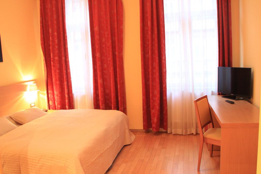 City Lounge Hotel