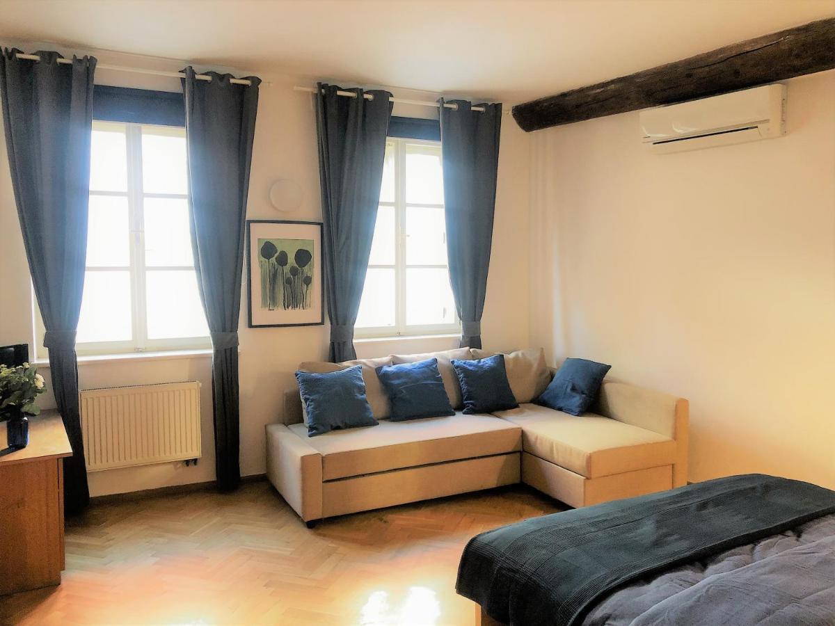 Fantom 4* Prague