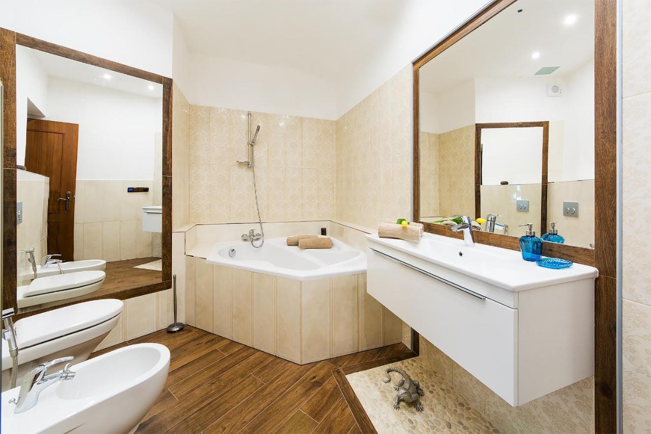 Downtown Luxury - Centre Apartment Prag