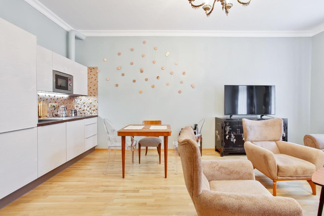 Apartment Newly Opened, Designer Opera