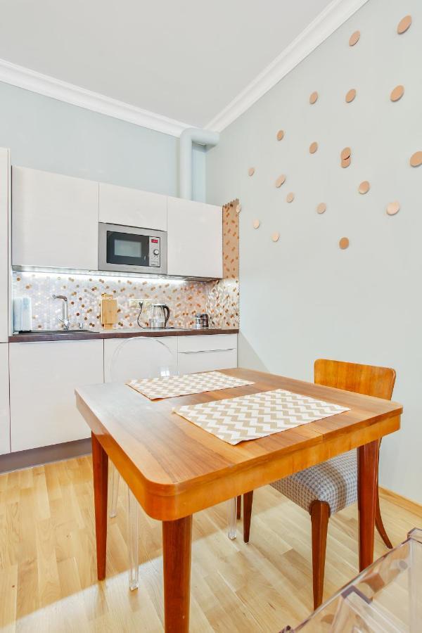 Apartment Newly Opened, Designer Opera