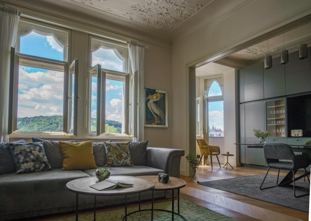 Mn6 Luxury By Adrez * Prag