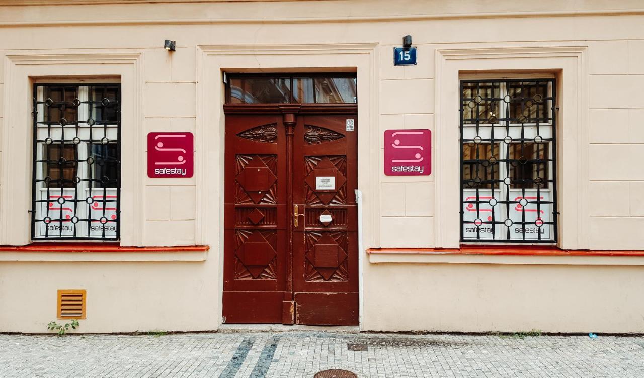 Hostel Safestay Prague Charles Bridge *