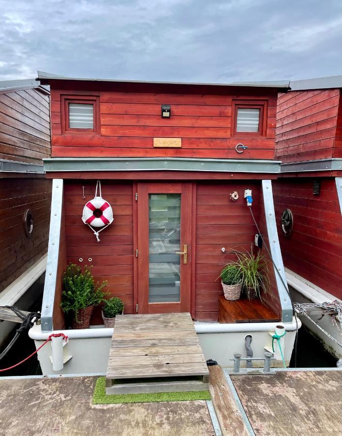 Bådhotel Houseboat Ginger