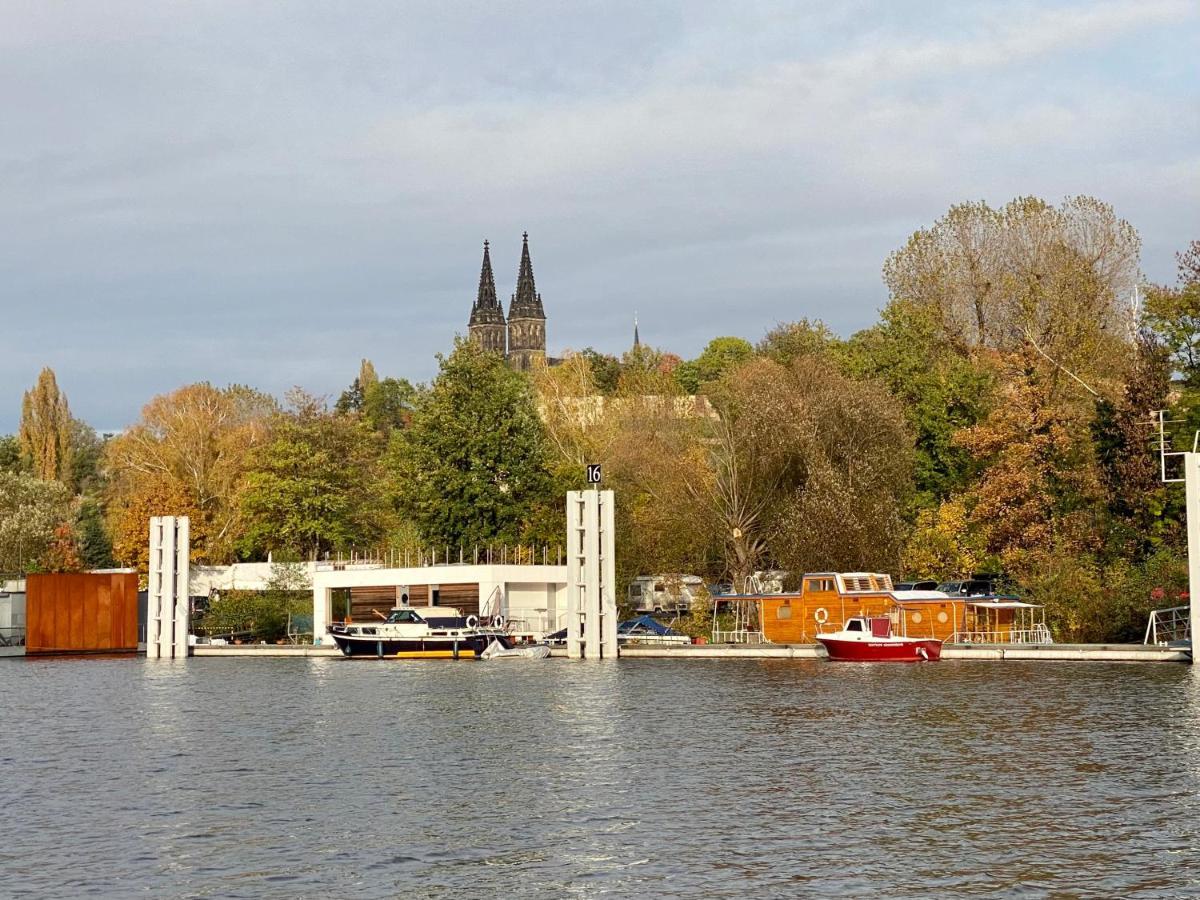 Houseboat Ginger Bådhotel Prag