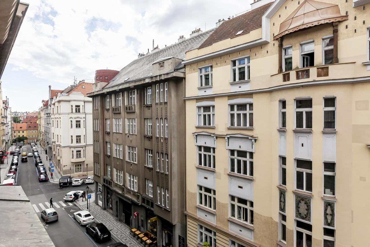 Cubistic Eliska / Jewish Quarter / Old Town Apartment *