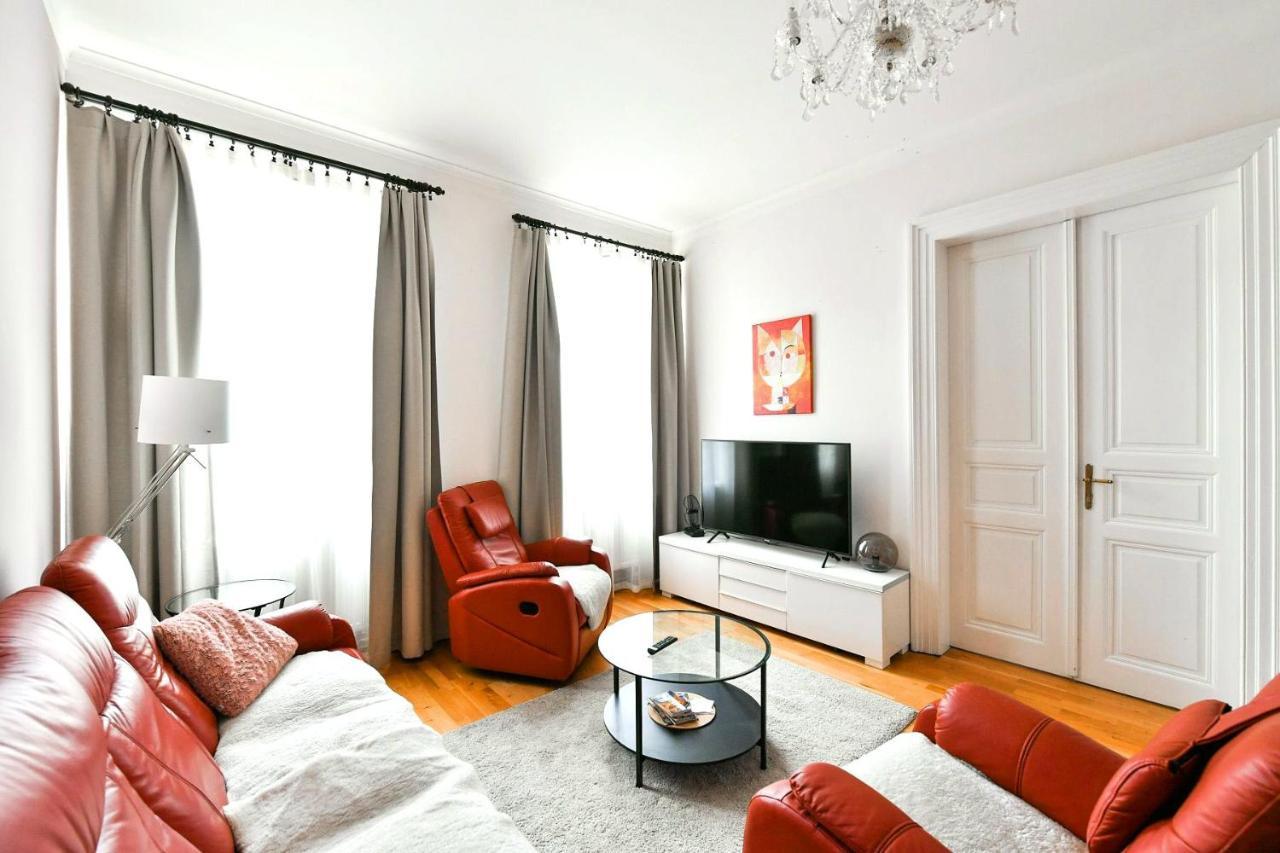 Stylish In The Heart Of The Old Town Lejlighed