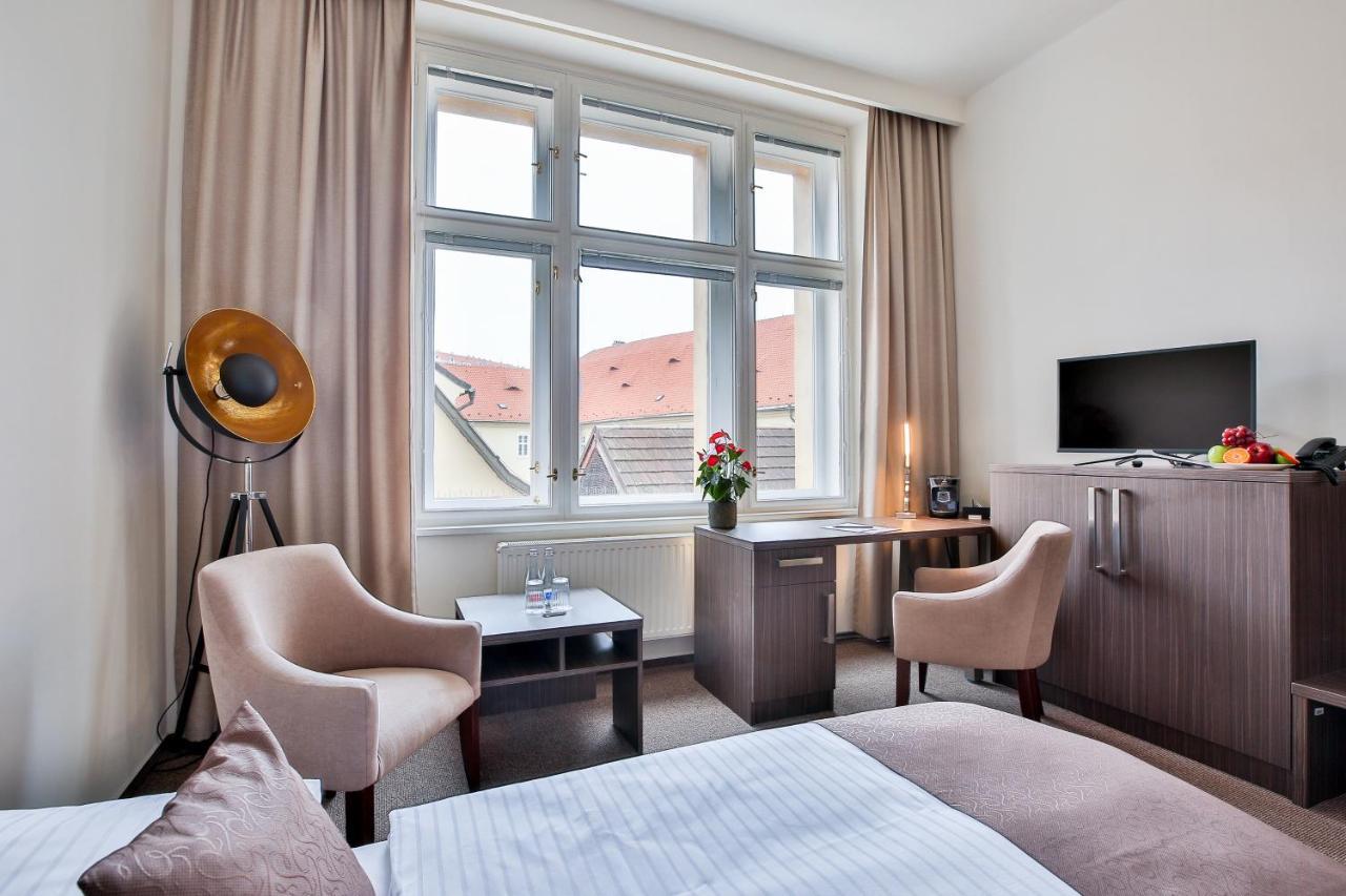 Embassy By Lh Prague