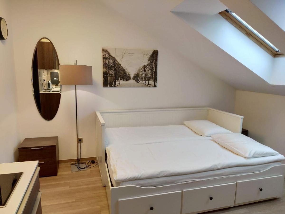 Lägenhetshotell Vinohradsky Dum 4*