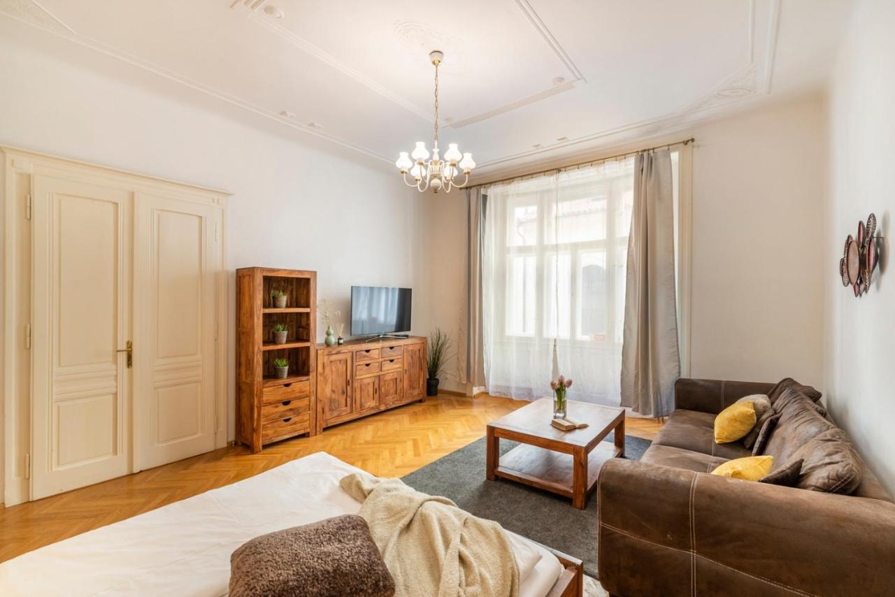 Aparthotel Templova - Old Town