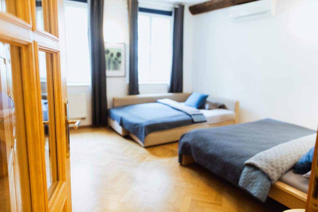 Aparthotel Fantom 4*