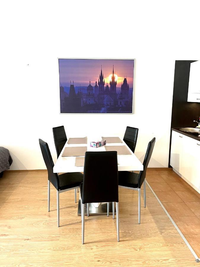Apartment Maria - Free Parking Prag