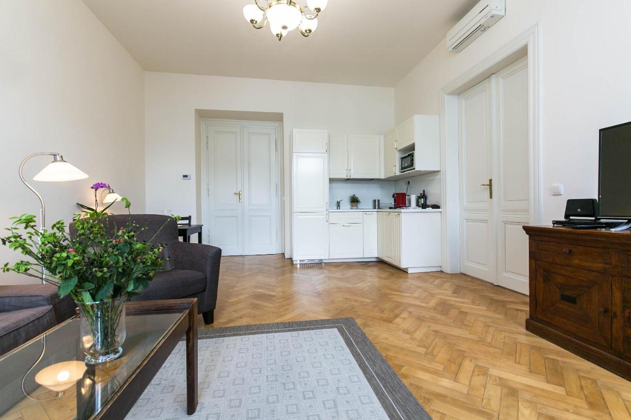 Apartment Salvator Church Great Prag
