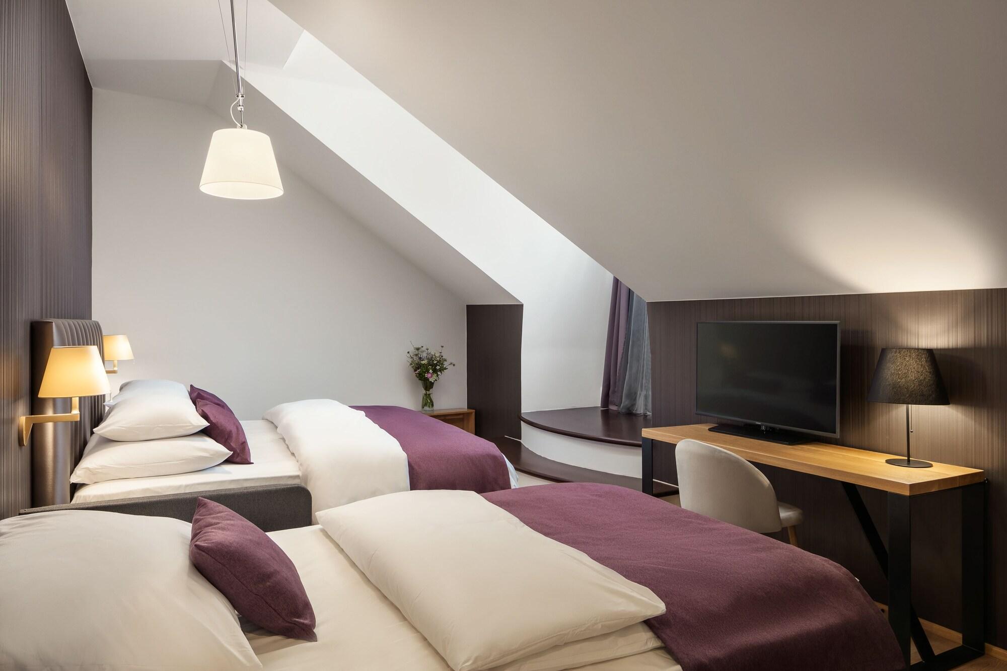 Moods Charles Bridge Hotel Prague