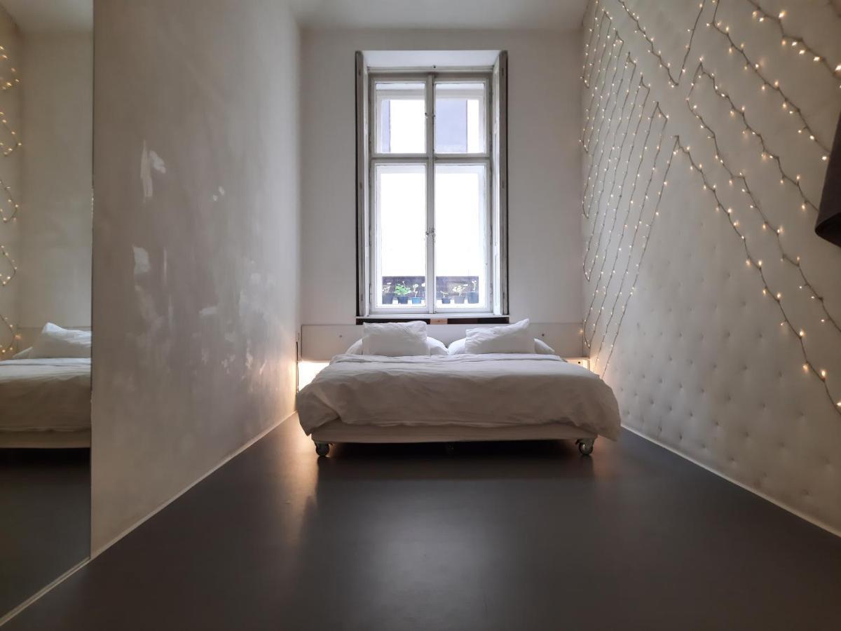 Downtown Minimalistic In Flatshare Privatunterkunft Prag