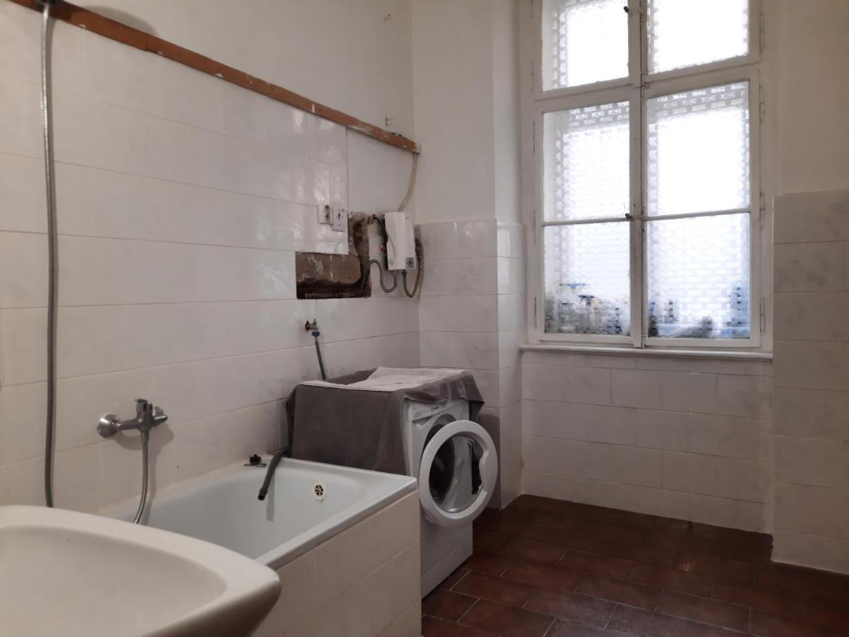 Downtown Minimalistic In Flatshare Privatunterkunft Prag