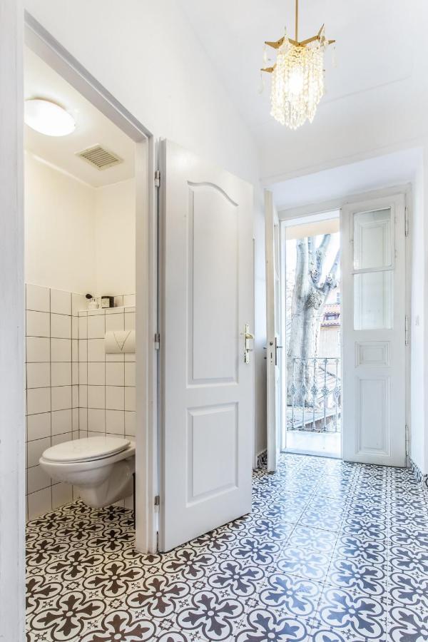 Old Town 2 Bdr Apartment, Free Coffee * Prague