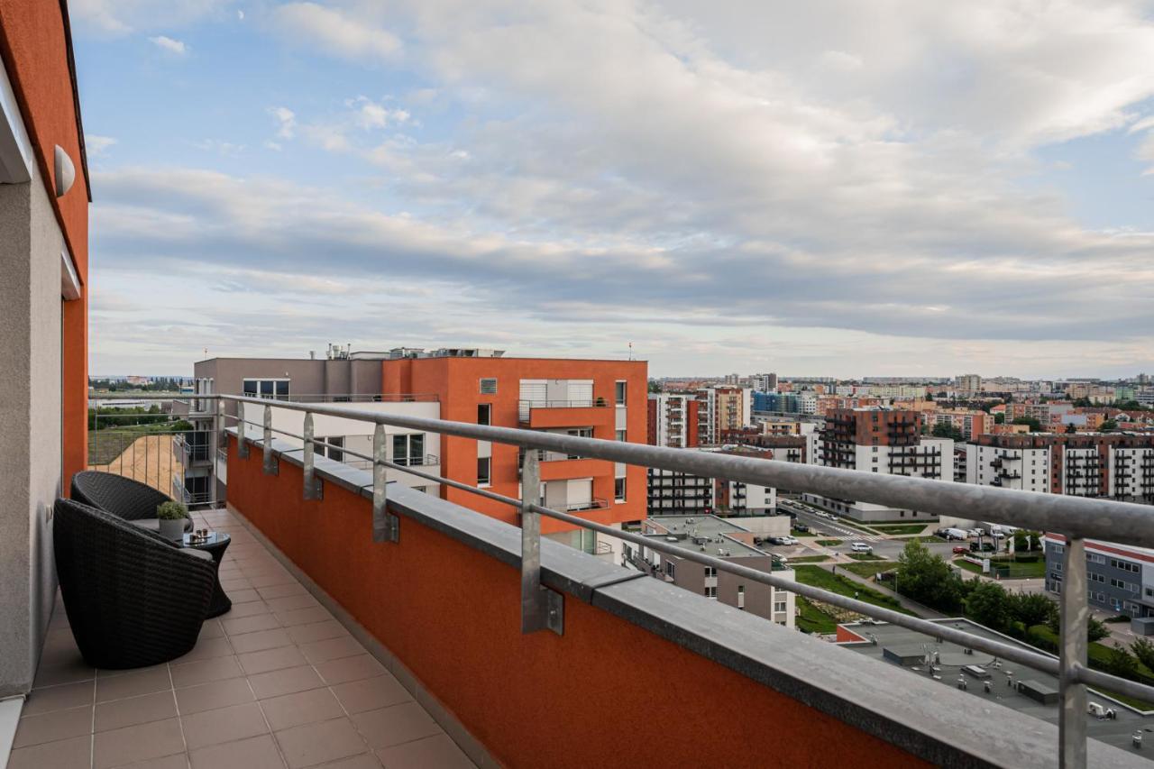 Penthouse Letnanske Zahrady Apartment *