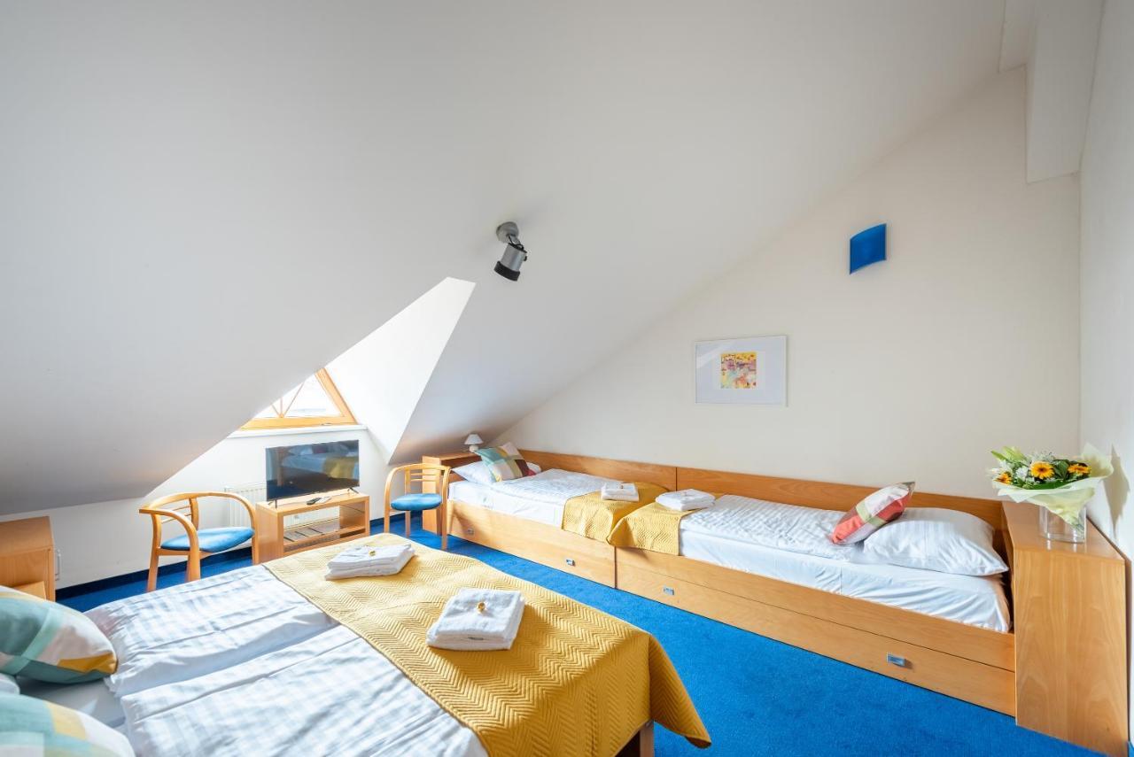 Libero 3* Prag