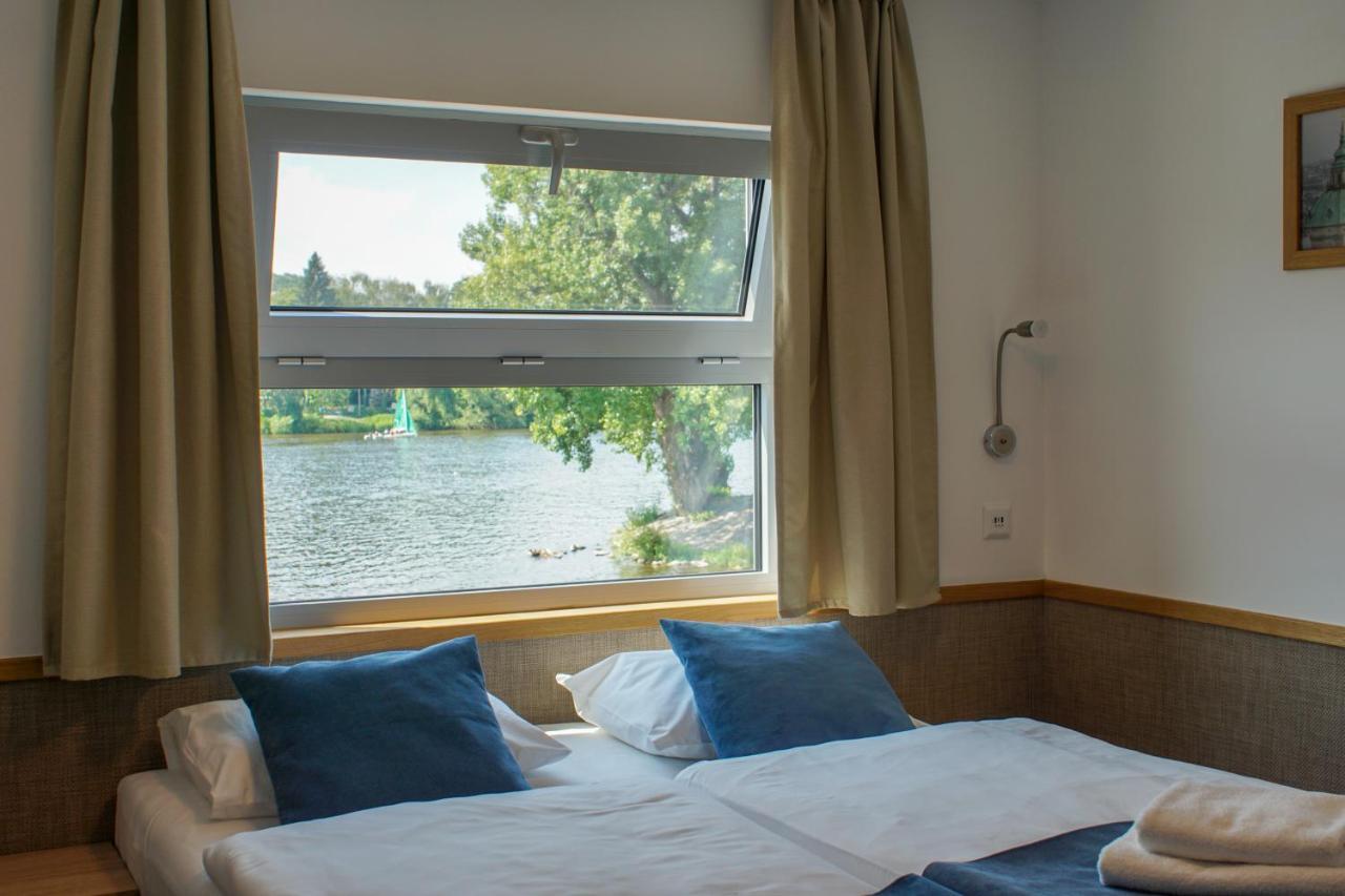 Racek Båthotell 3*