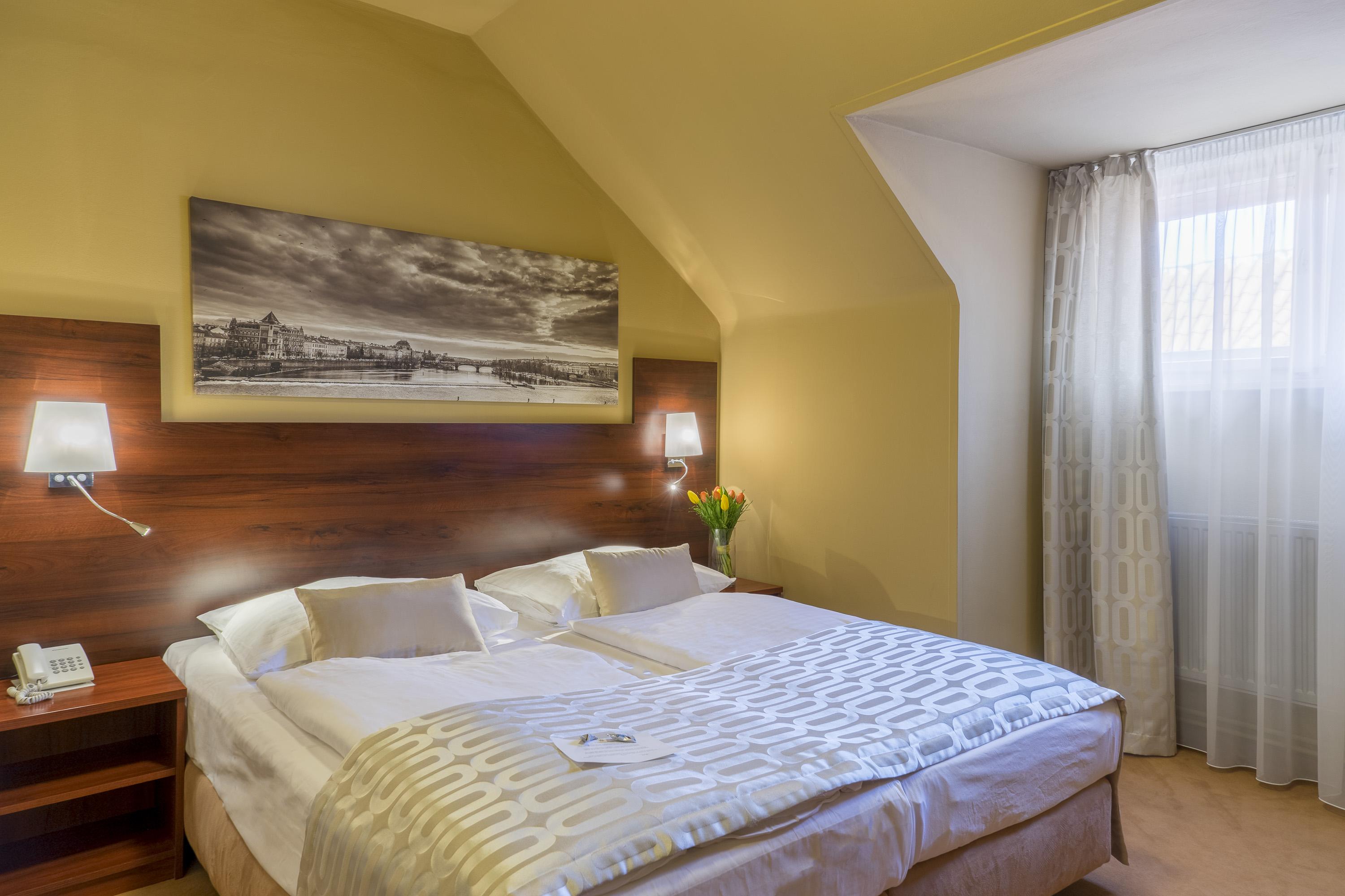 Hotell Pytloun Kampa Garden Prag