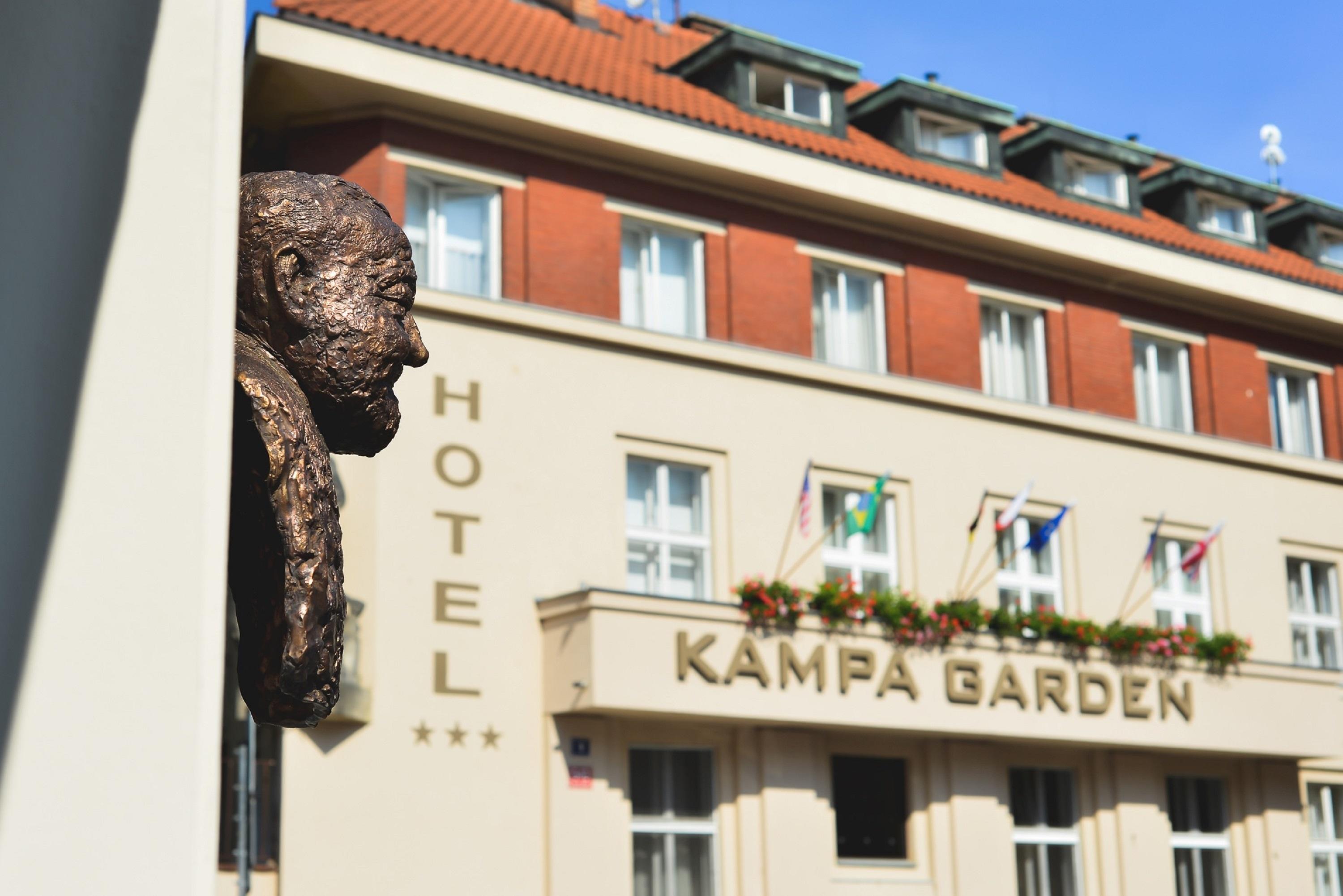 Hotell Pytloun Kampa Garden 4*