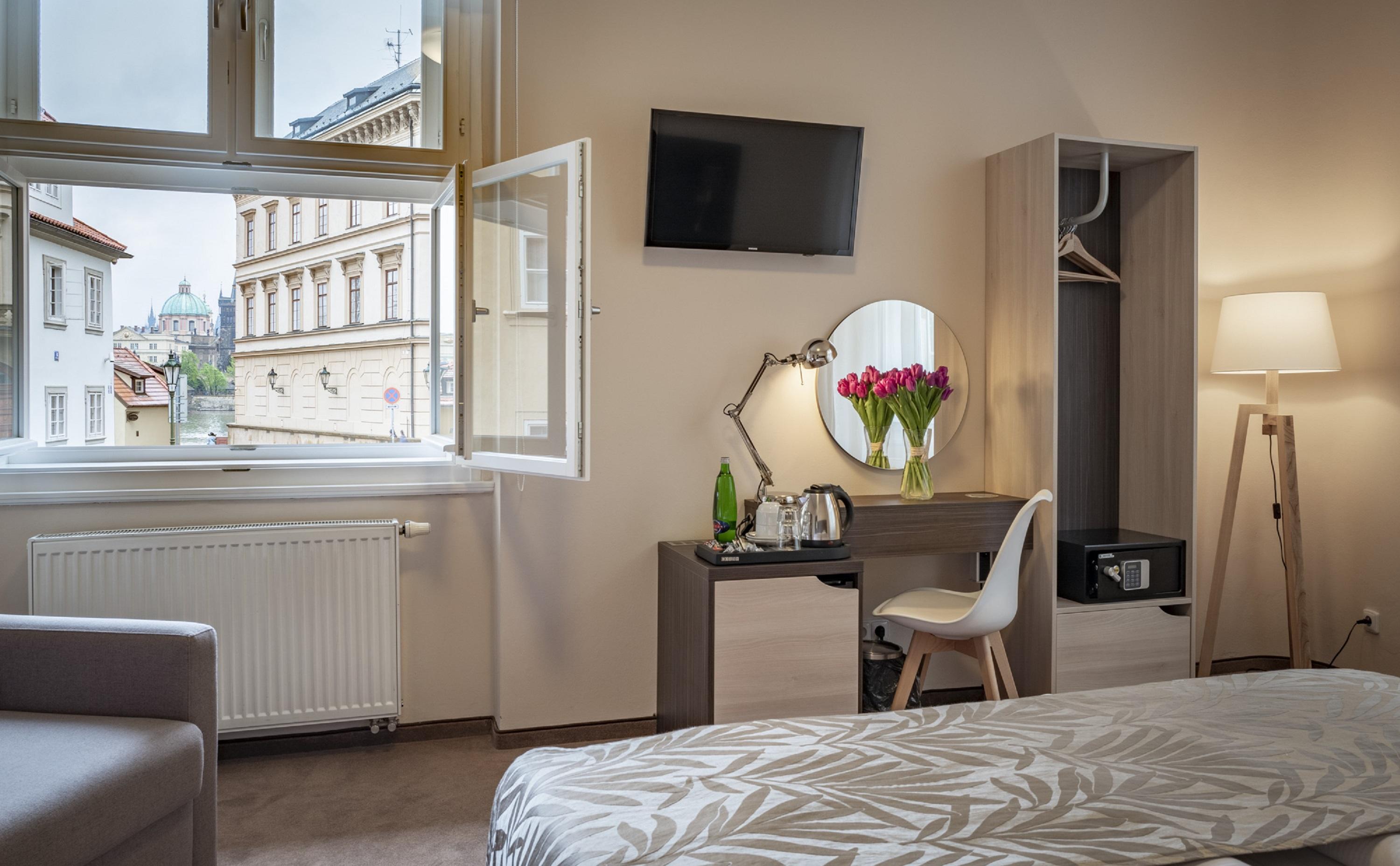 Hotell Pytloun Kampa Garden 4*