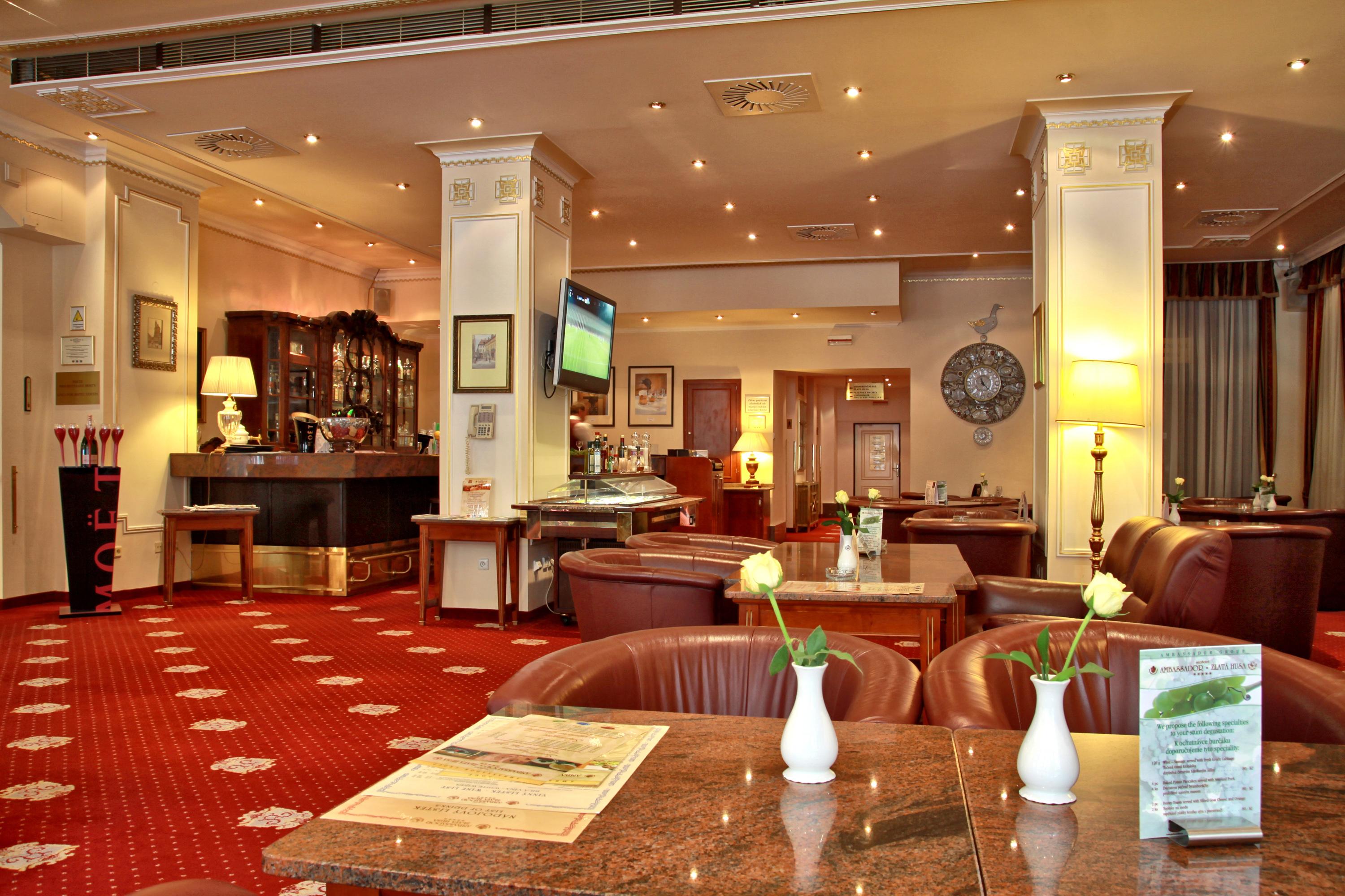 Hotel Ambassador Zlata Husa
