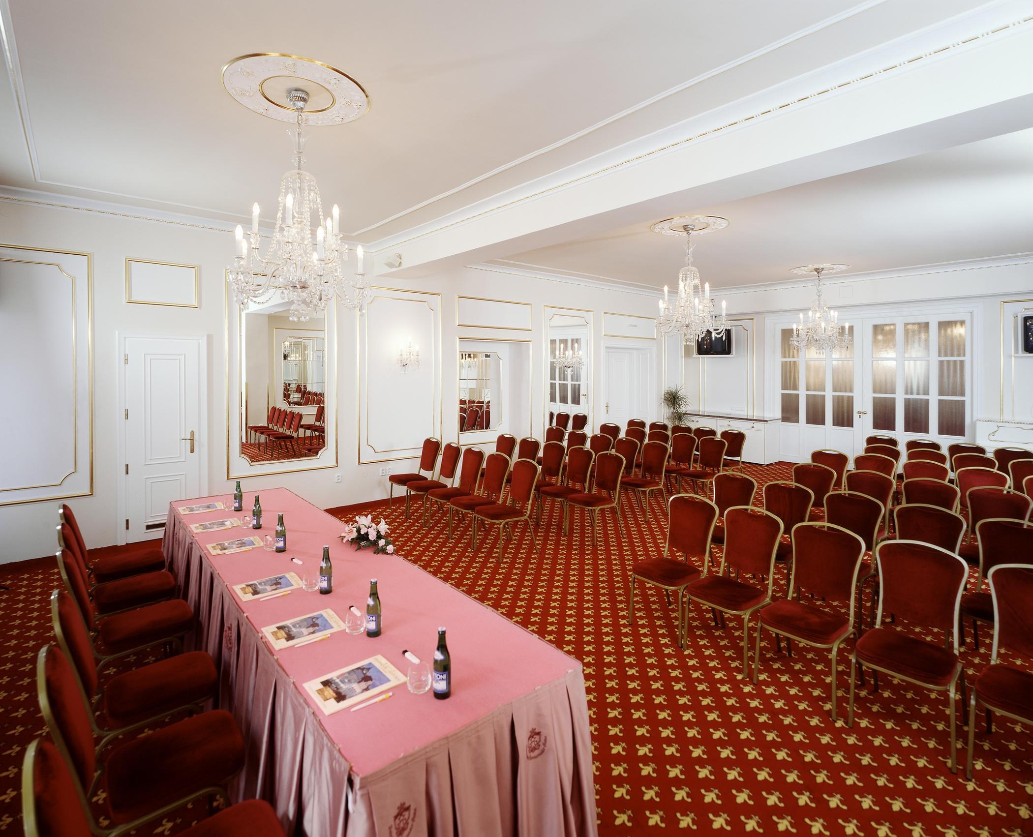 Ambassador Zlata Husa 5*