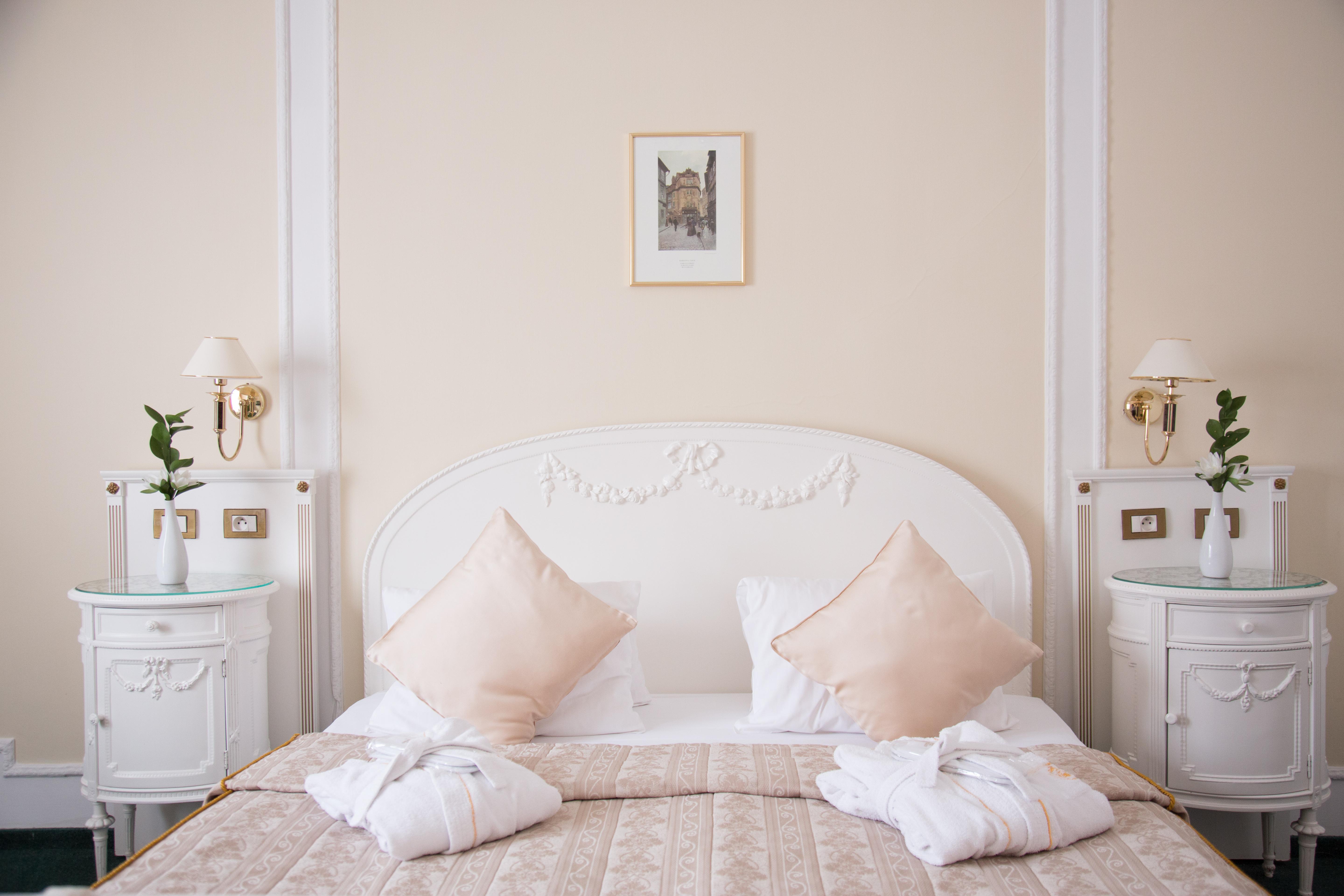 Hotel Ambassador Zlata Husa