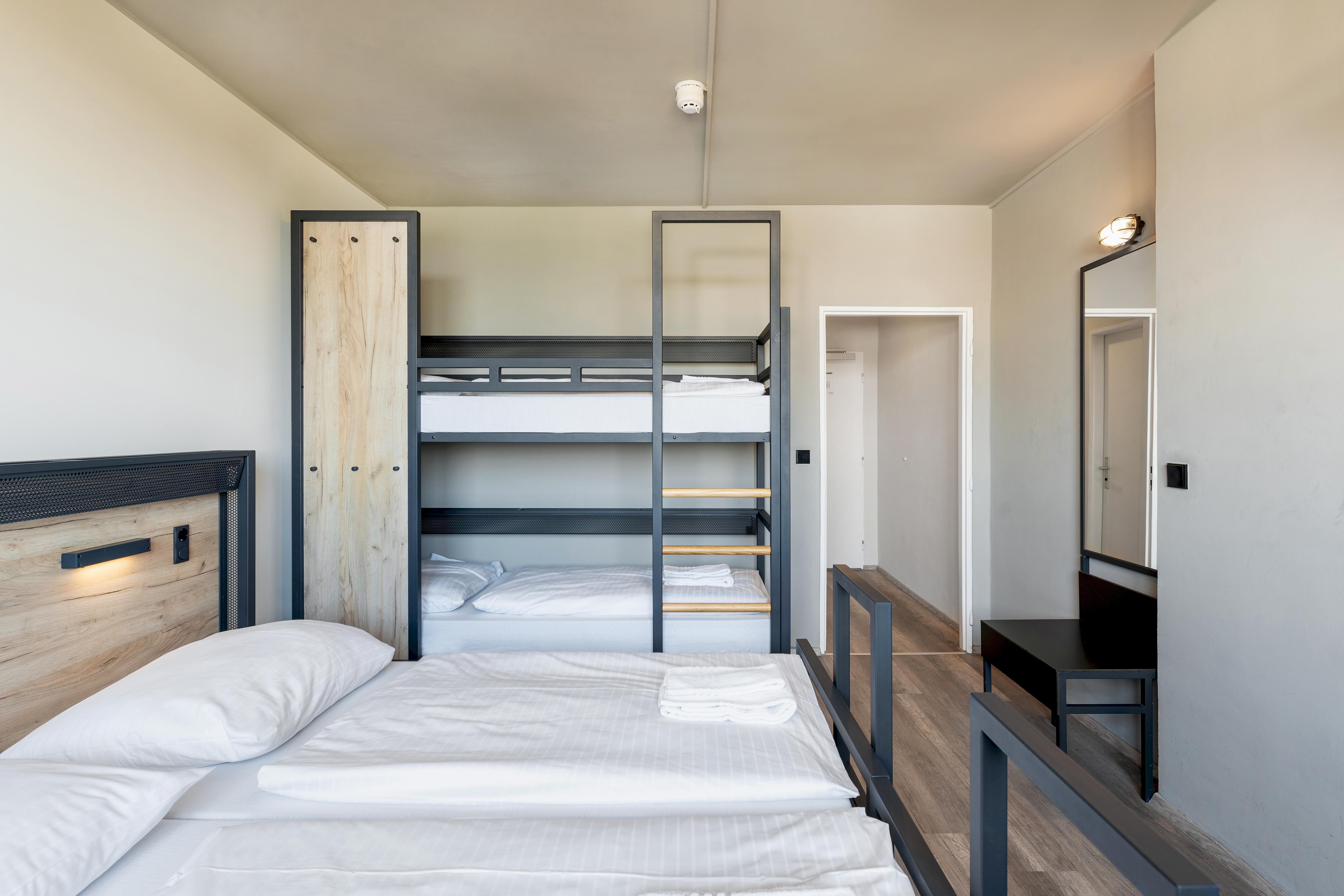 A&o Metro Strizkov Hostel *